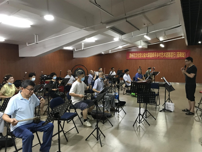 溫州市公益大聯(lián)盟牽手鄉(xiāng)村藝術(shù)團(tuán)基層行走進(jìn)蒼南 文化暖流潤(rùn)澤鄉(xiāng)村